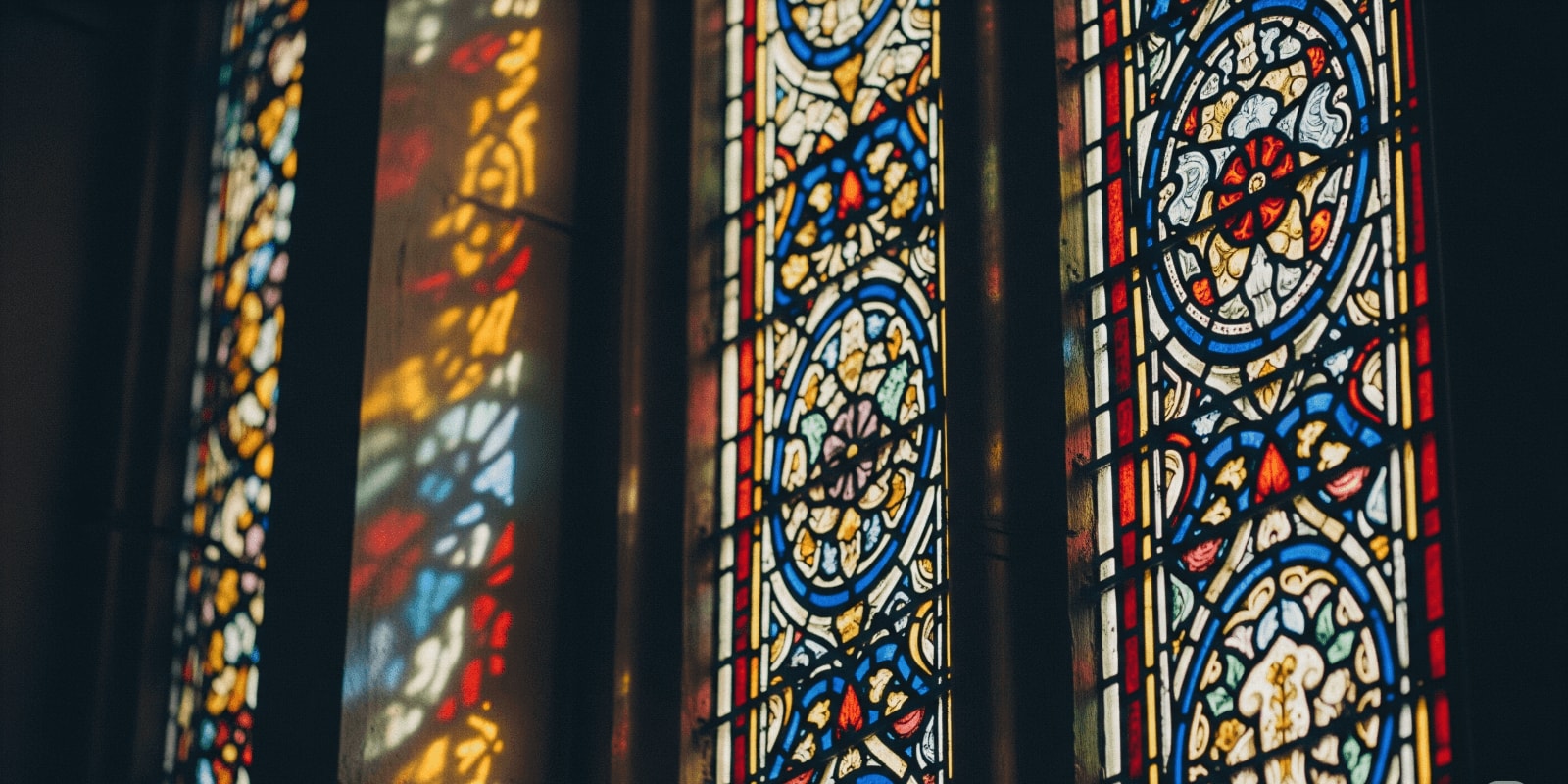 Stained Glass Art: Design & Techniques - Craft & Build Quiz Cover